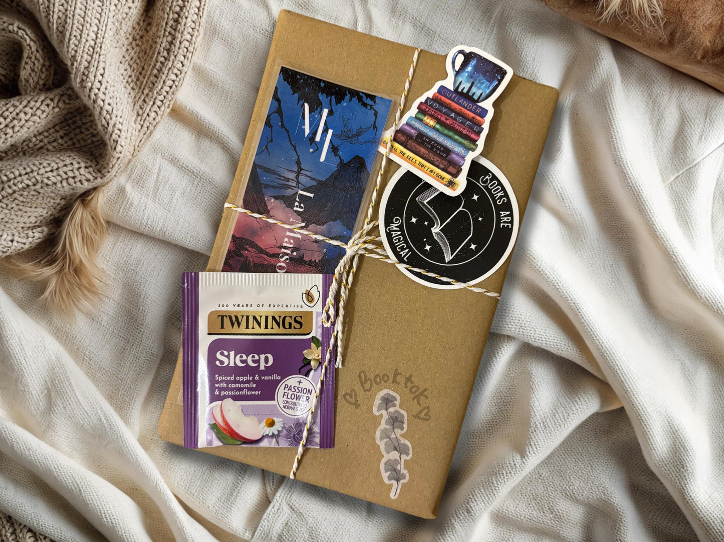 Blind Date With a Book – Mini Surprise Book Gift Bundle